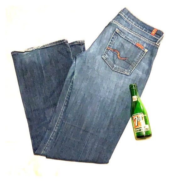 Amazing pair of “7 for all mankind” bootcut jeans! - Picture 1 of 4